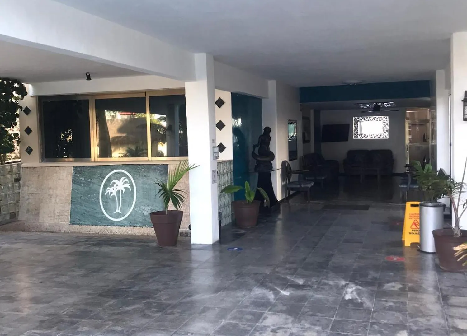 New Kristal Oceanfront - Best Location Apartment Cancun Mexico