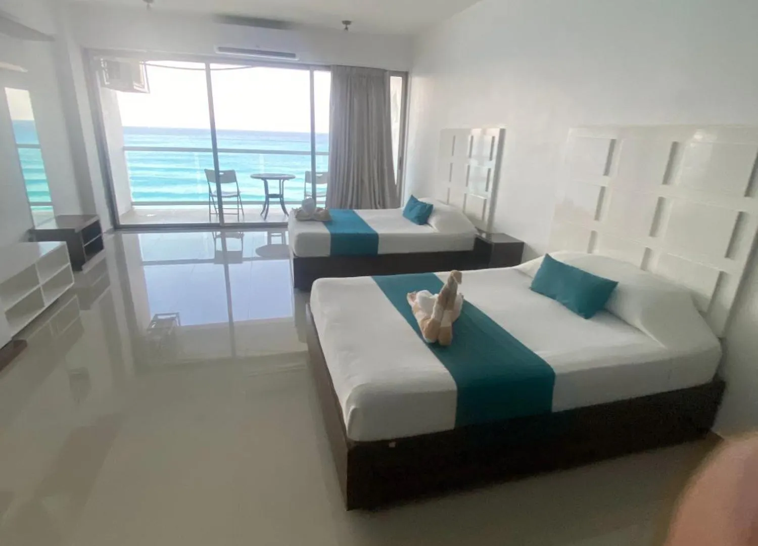 New Kristal Oceanfront - Best Location Apartman Cancún